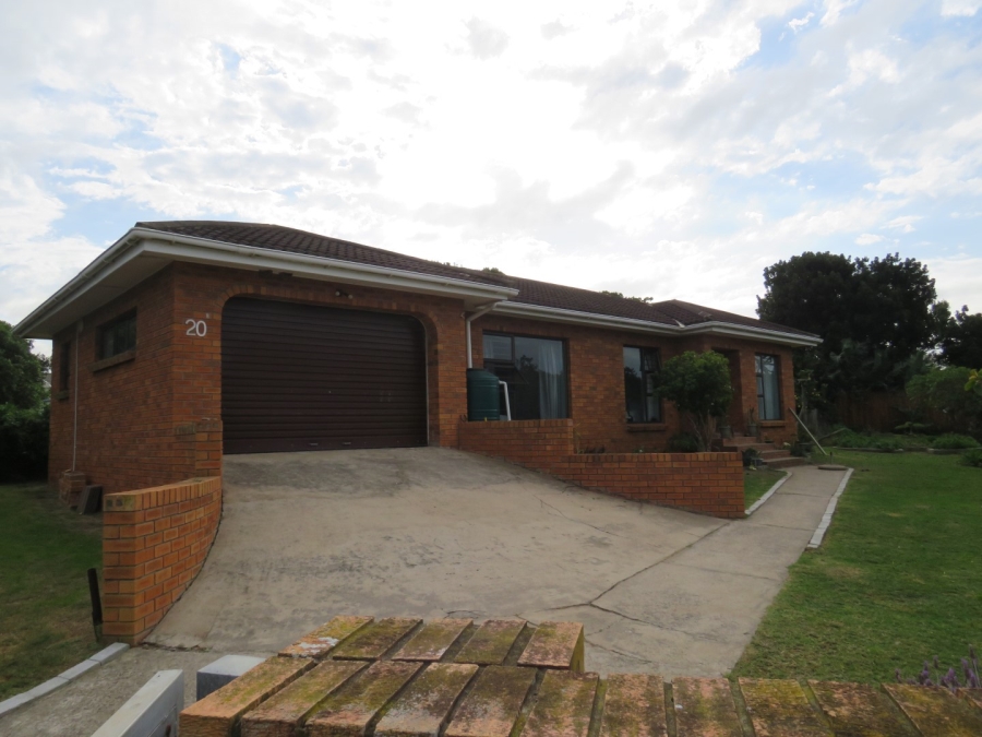 3 Bedroom Property for Sale in Seafield Eastern Cape